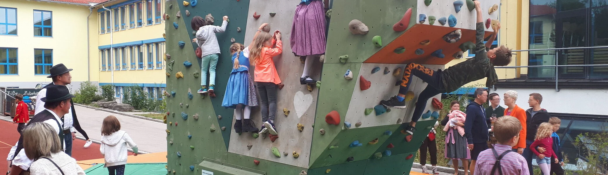 Otterfinger Dorffest Boulderblock | © Thomas Hüttl