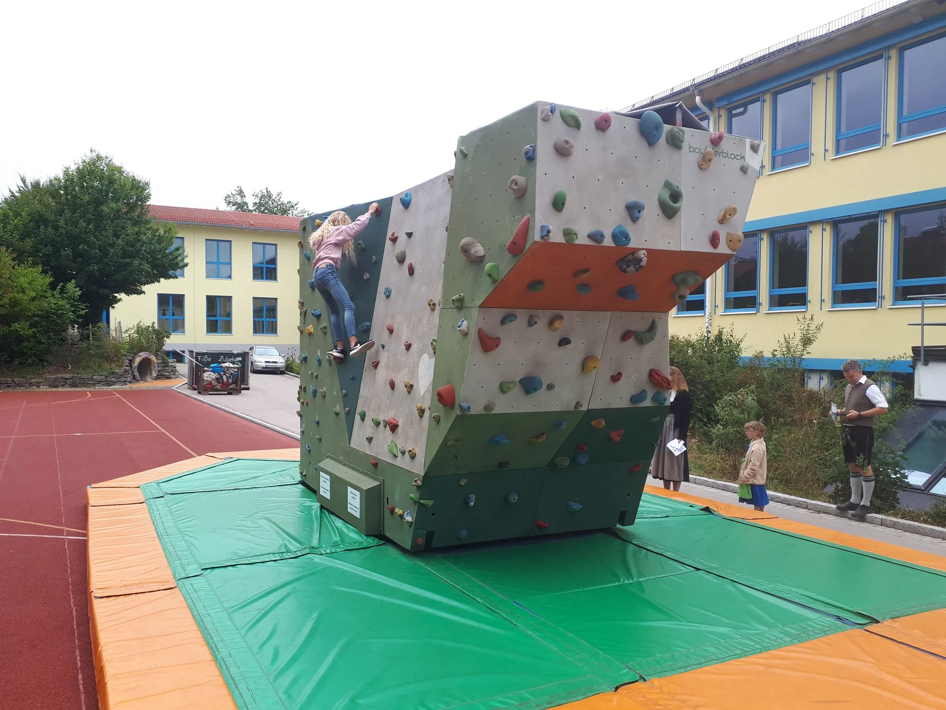 Otterfinger Dorffest Boulderblock | © Thomas Hüttl