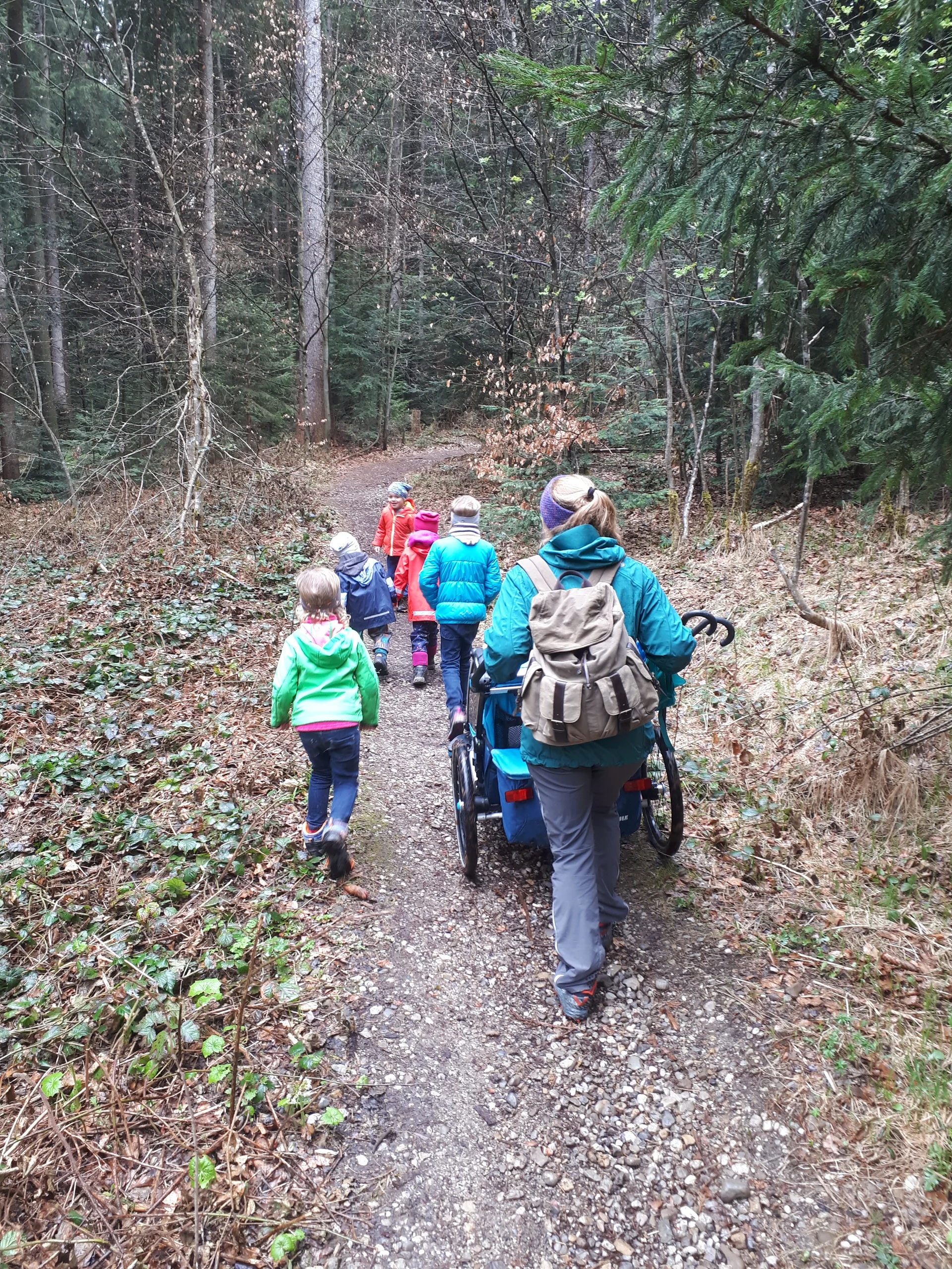 Familiengruppe Ostereiersuche Taubenberg | © Thomas Hüttl